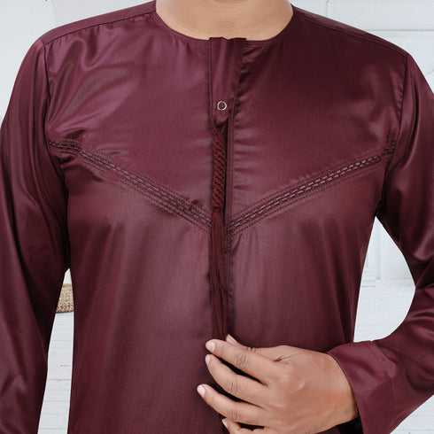 Maroon Prestige Emirati Thobe – Embroidered with Tassel