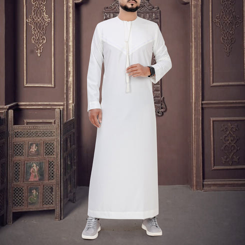Elegant Pure White Emirati Thobe
