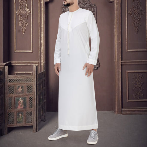 Elegant Pure White Emirati Thobe