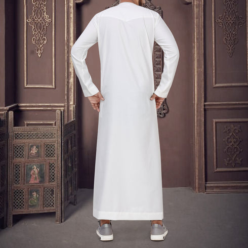 Elegant Pure White Emirati Thobe
